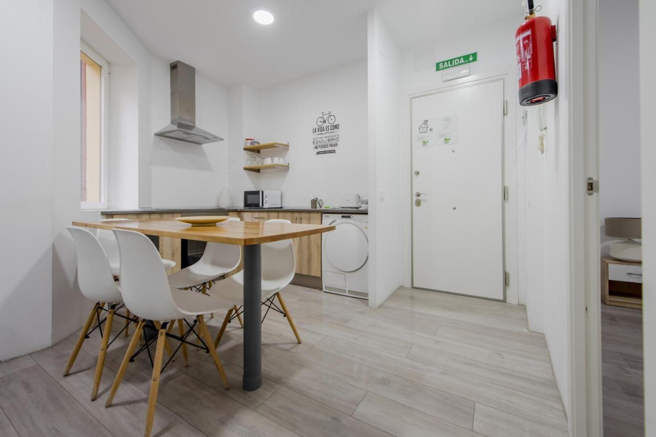 Cozy Apartamento En La Latina, El Centro De Madrid Apartment Luaran gambar